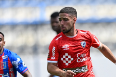 西甲联赛焦点战：巴塞罗那VS皇家社会 梅西领衔激战，冠军悬念升级